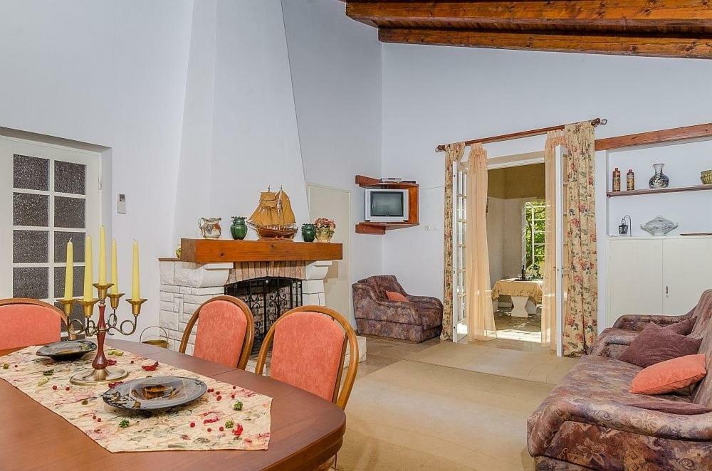 Holiday Home Marko - 70M From Sea 奥瑞比克 外观 照片